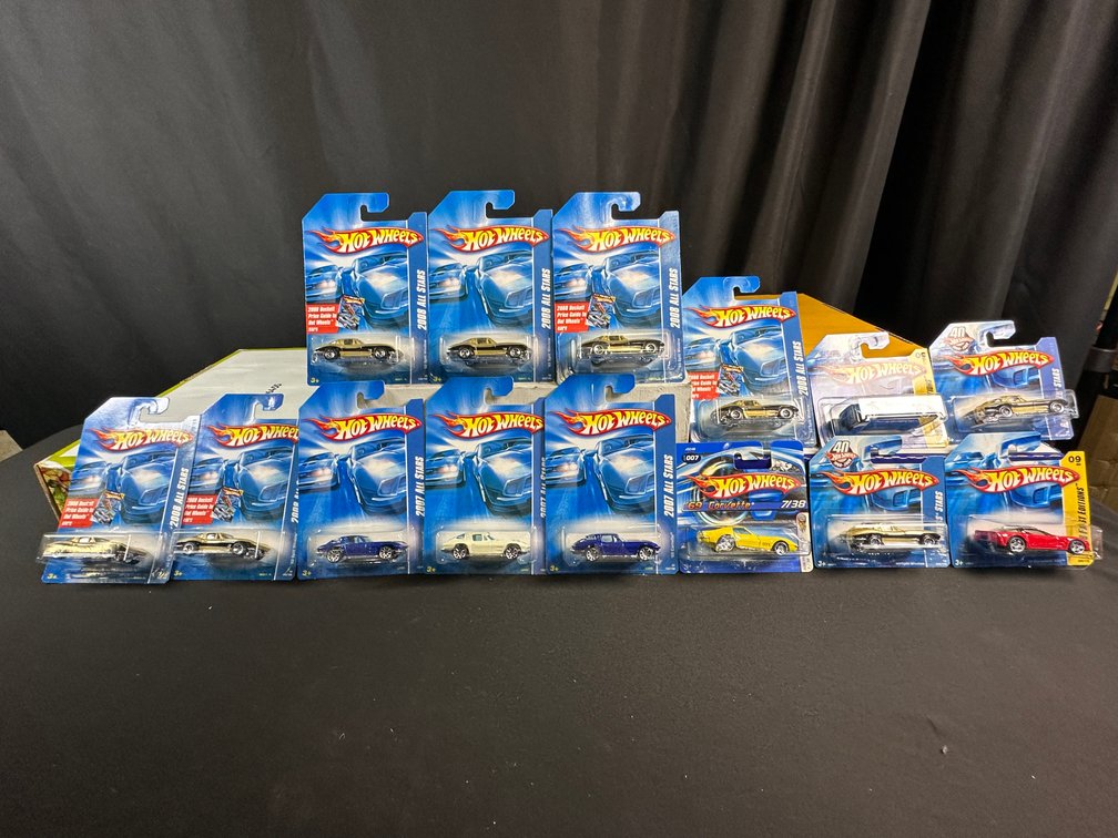Hot Wheels Corvette 1:64 Scale Die-Cast Cars