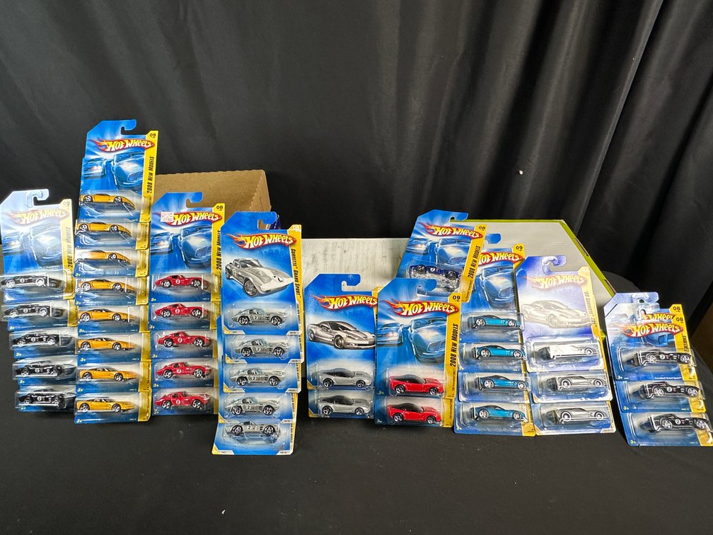 Hot Wheels 2008 New Models Corvette Die-Cast Cars