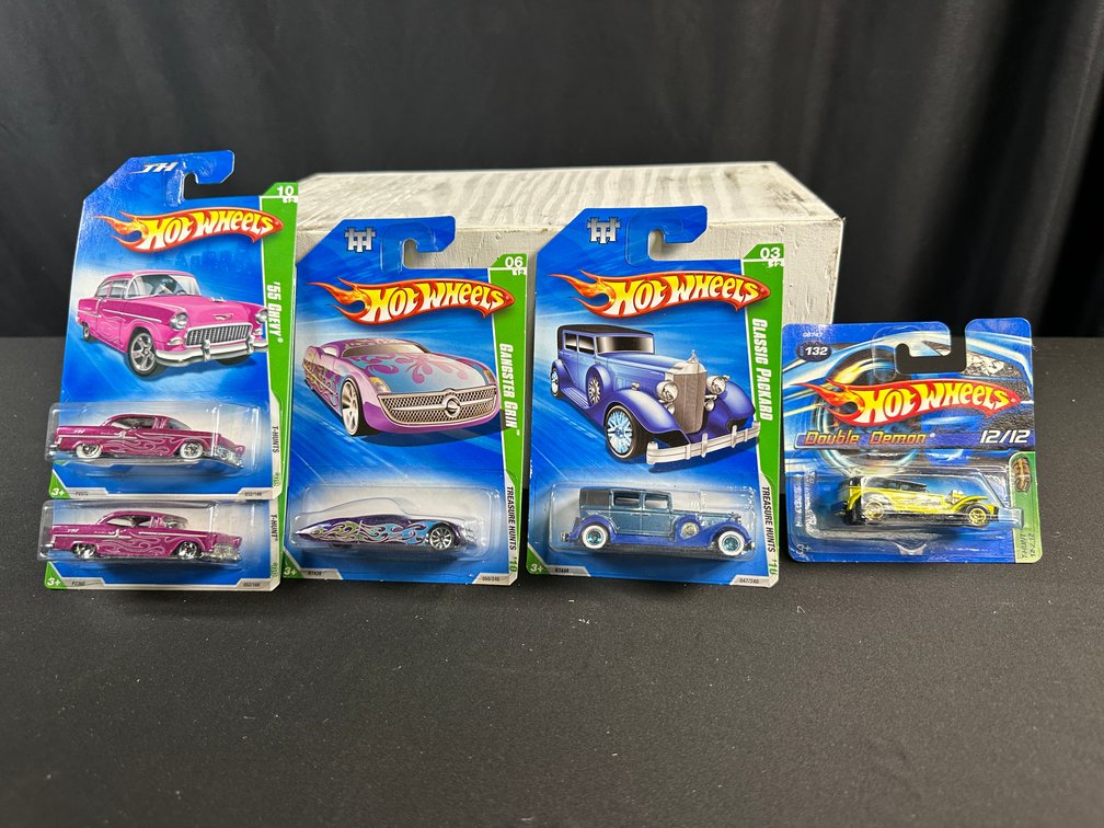Hot Wheels Treasure Hunt Die-Cast Cars