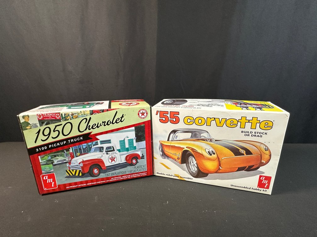 AMT 1950 Chevrolet 3100 Pickup and '55 Corvette Model Kits