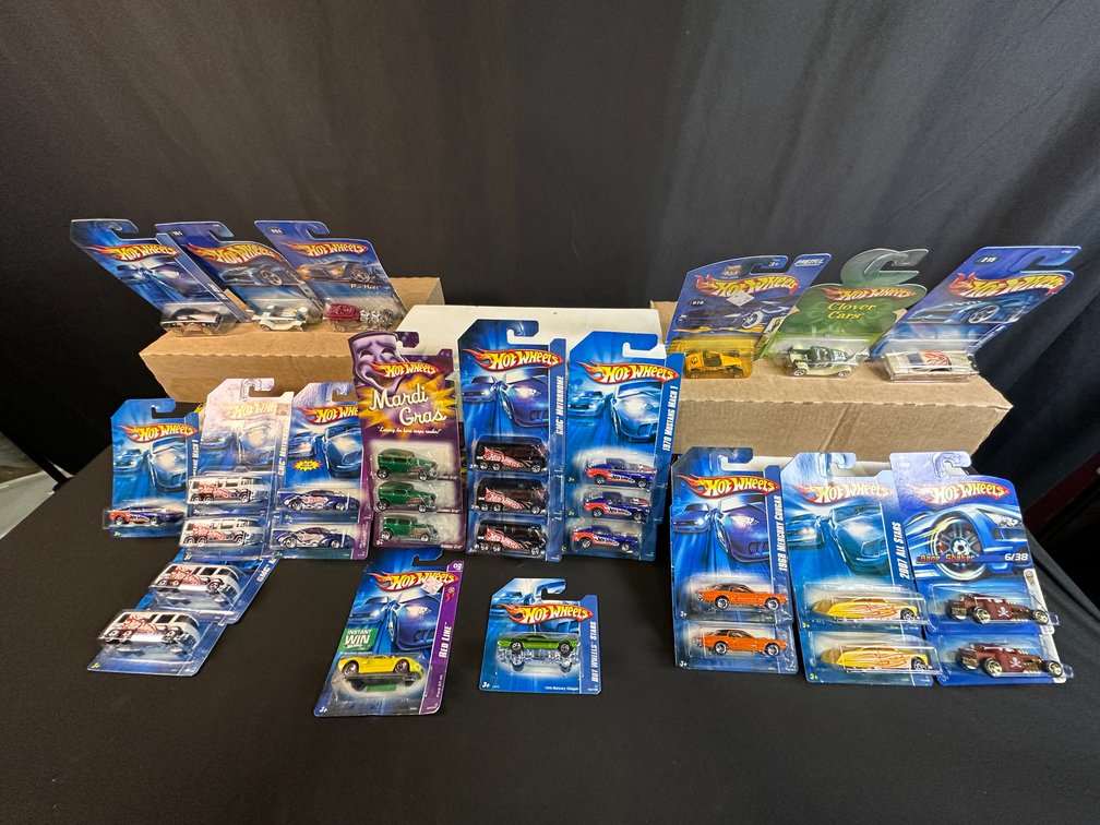 Hot Wheels 1:64 Scale Die-Cast Toy Cars