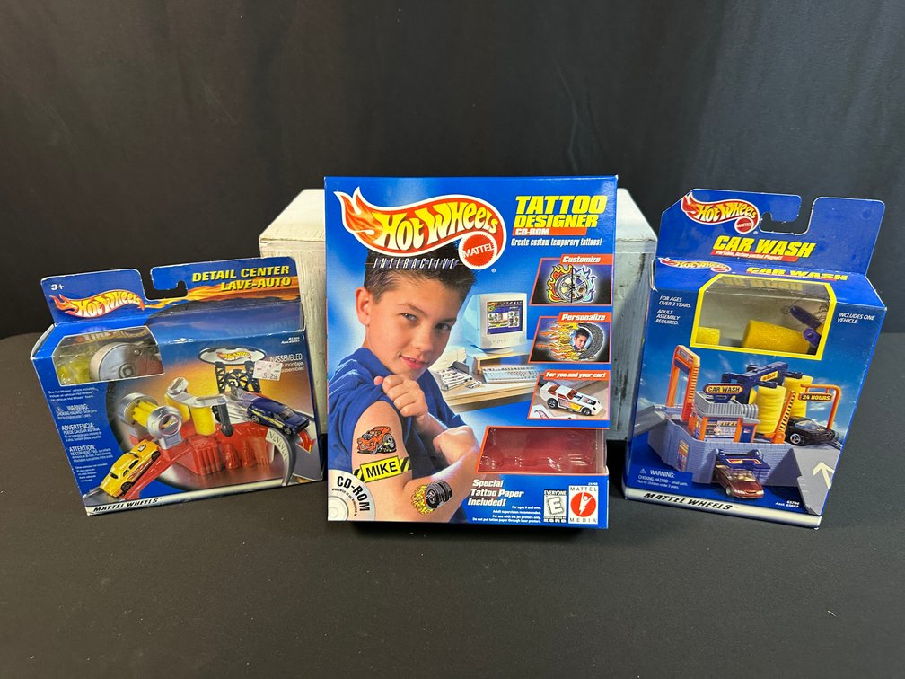 Hot Wheels Playsets and Tattoo Designer CD-ROM