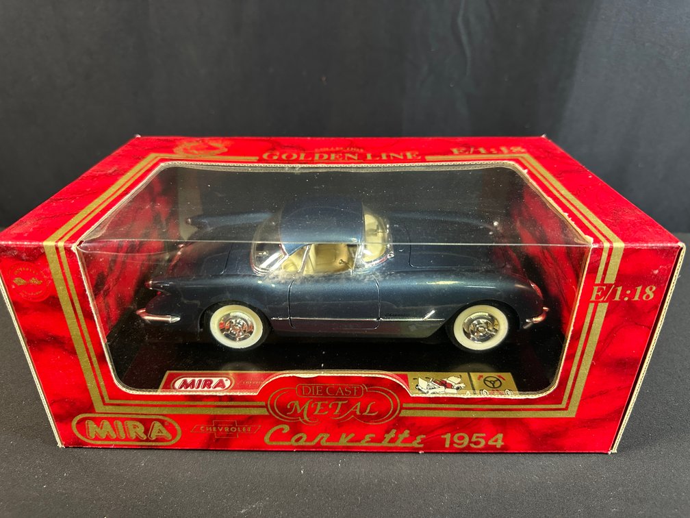 Mira Golden Line 1954 Chevrolet Corvette 1:18 Die-Cast Car