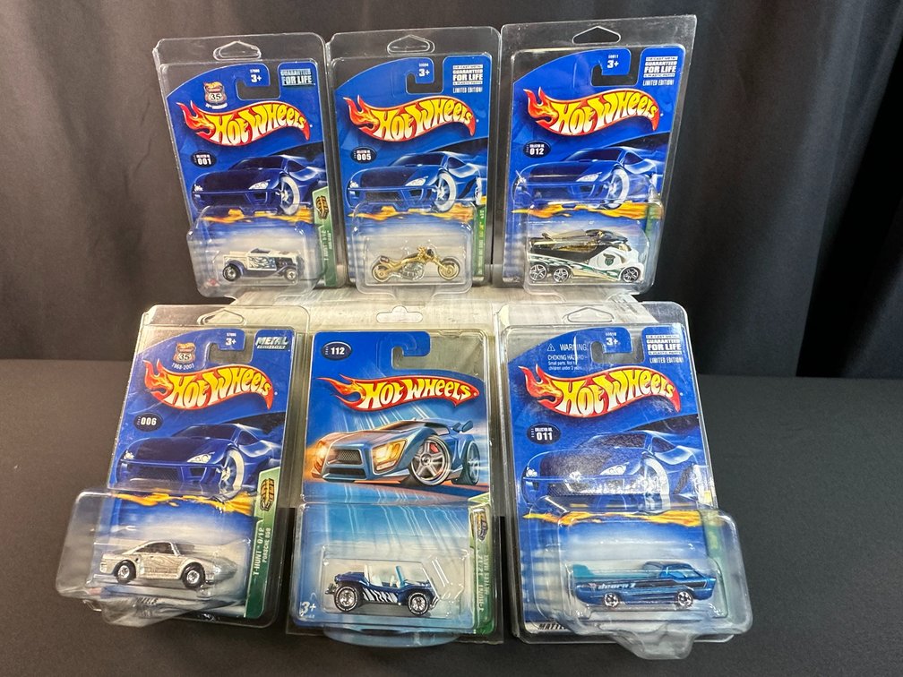 Hot Wheels Treasure Hunt 1:64 Scale Die-Cast Vehicles