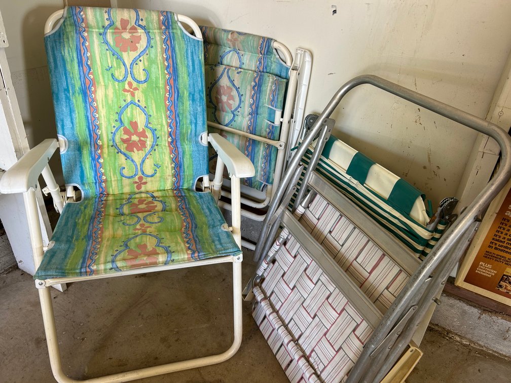 Folding Lawn Chairs (4)