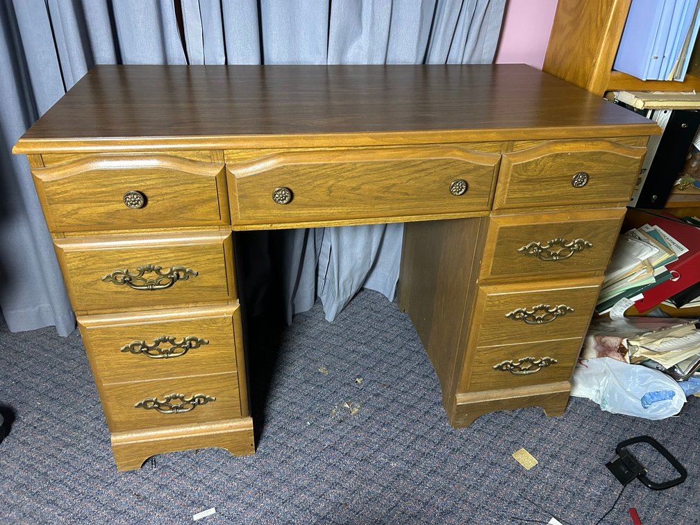 Desk with 7 Drawers