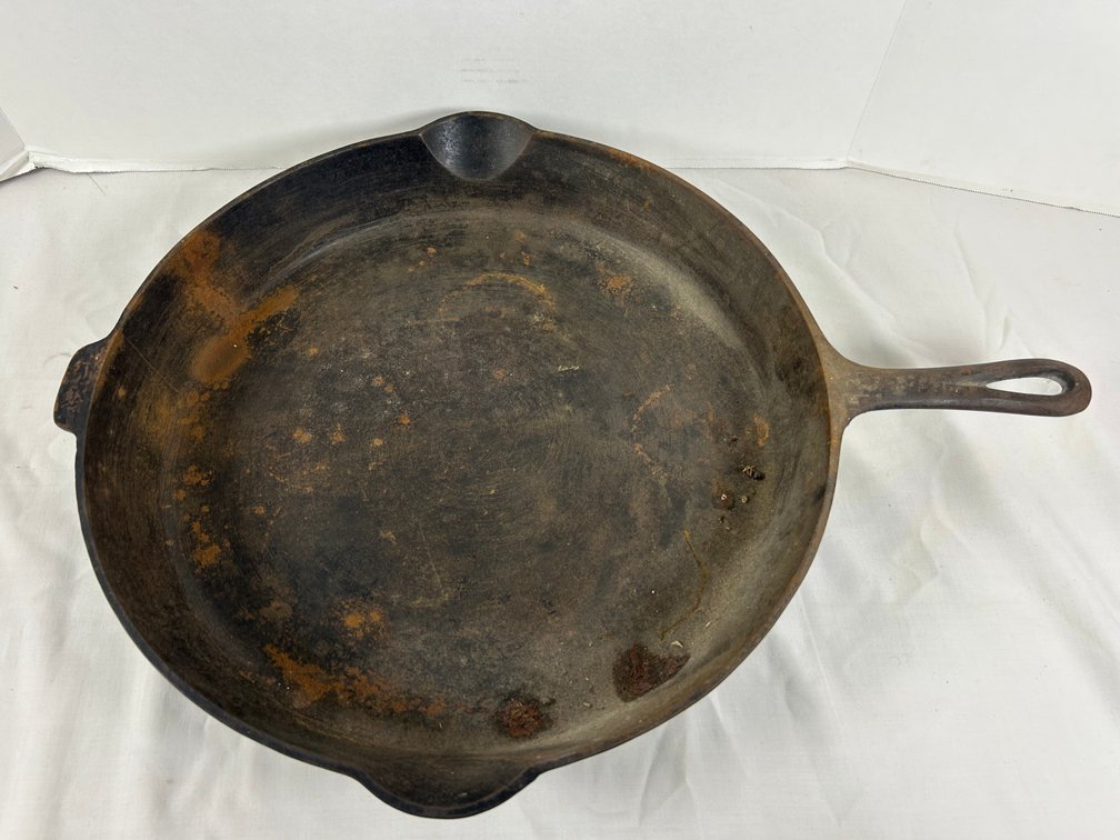 Cast Iron Griswold Skillet