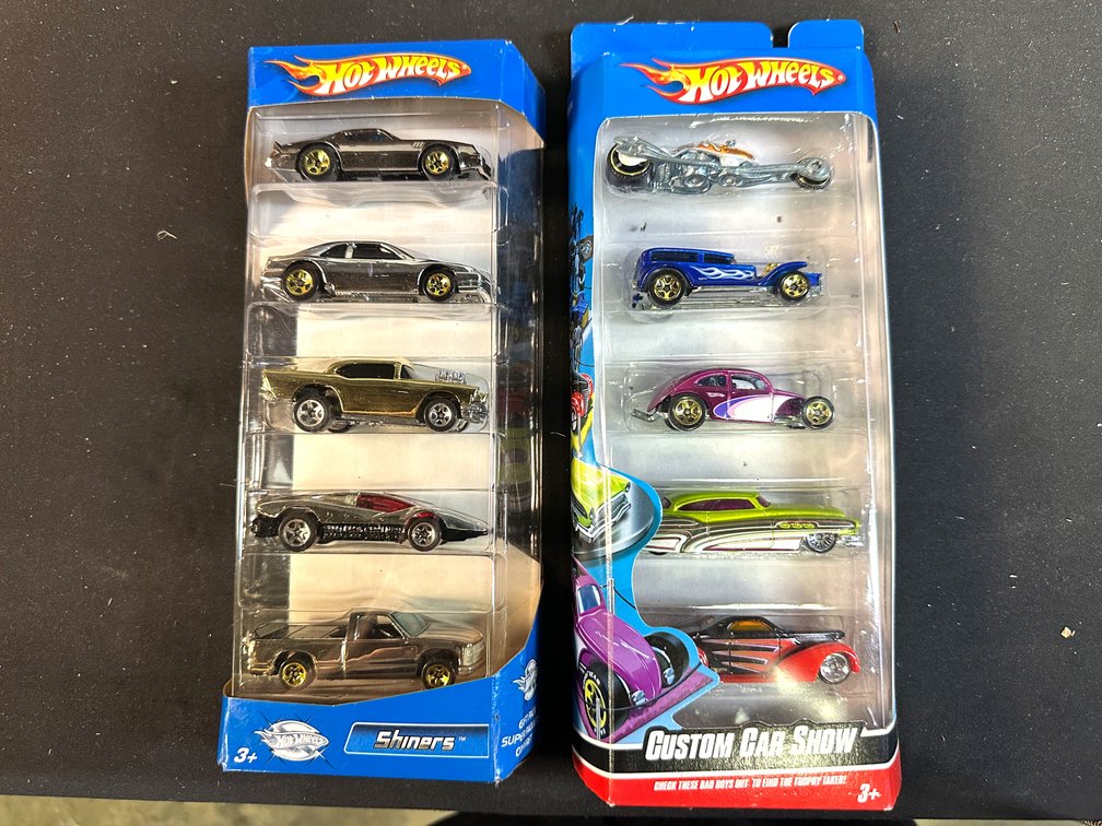 Hot Wheels Shiners and Custom Car Show 5-Car Gift Packs