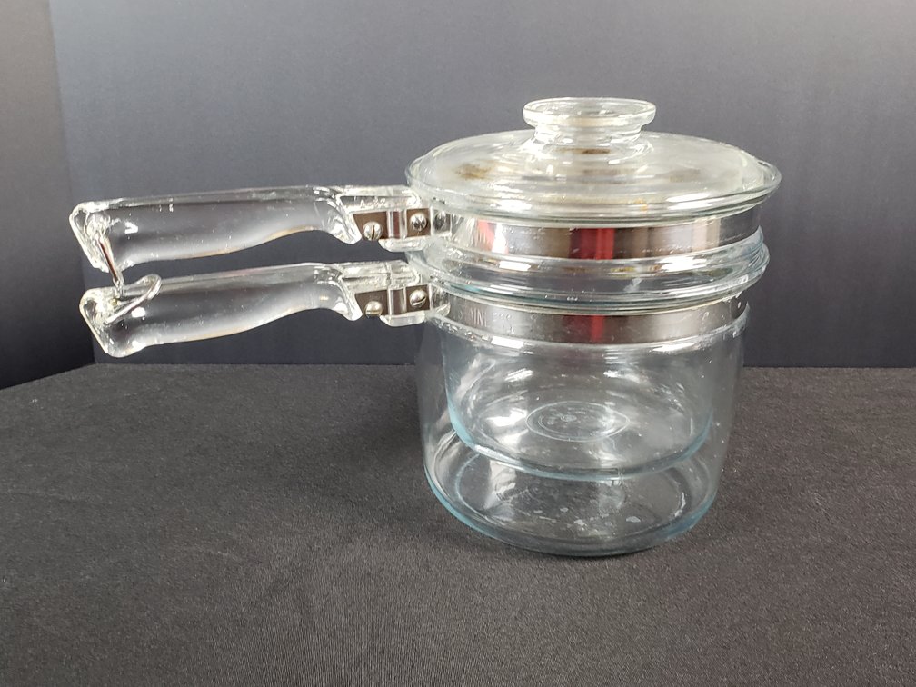 Pyrex 6283 1 1/2 Qt. Glass Double Boiler with Lid