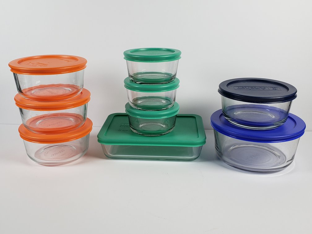 Glass Food Storage Containers with Plastic Lids