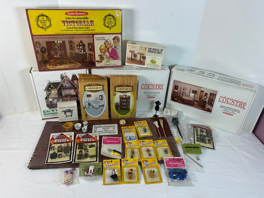 Dollhouse Furniture and Supplies