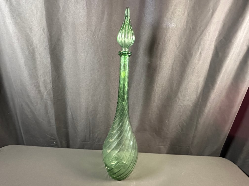 Green Swirl Glass Decanter with Flame Stopper