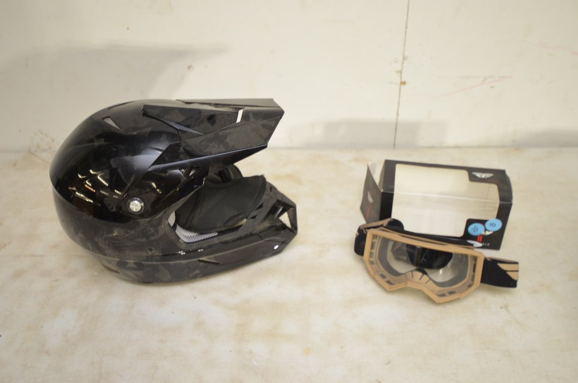 Snell M20-15 Snowmobile Helmet with Focus Goggles