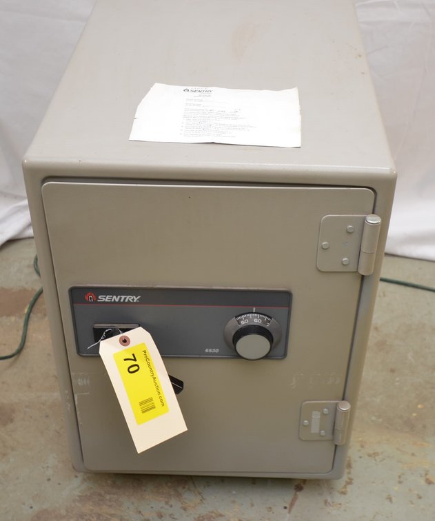Sentry 6530 Combination Safe