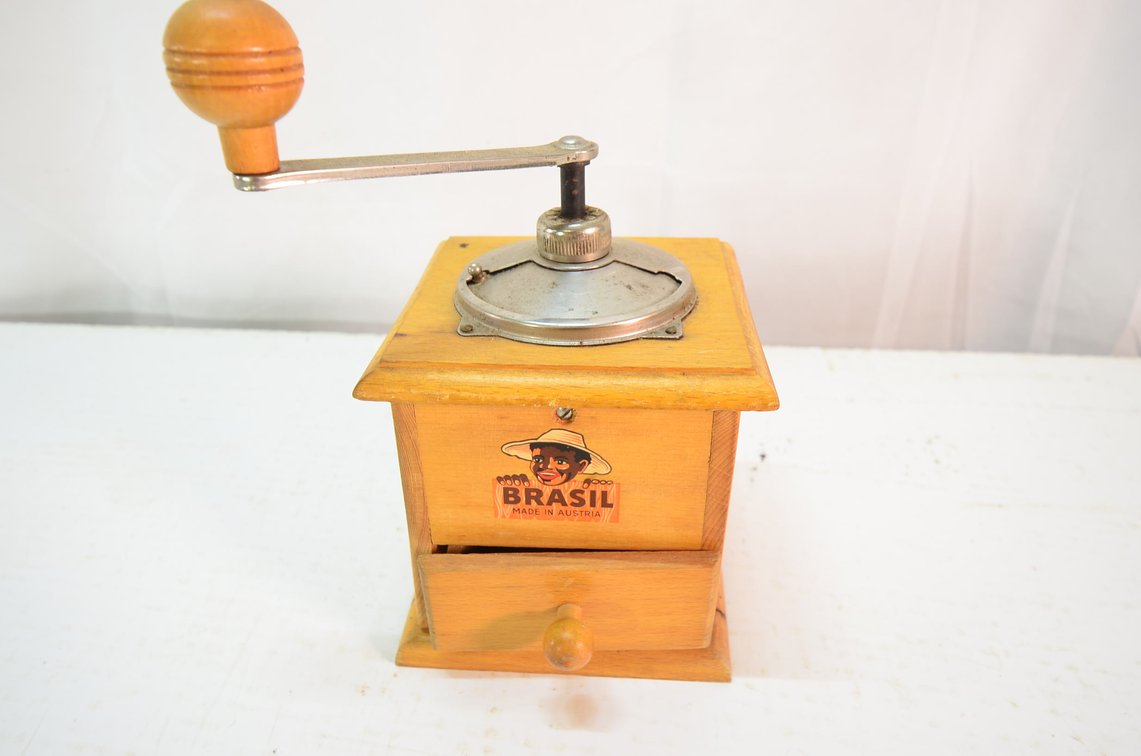Brasil Hand Crank Coffee Grinder