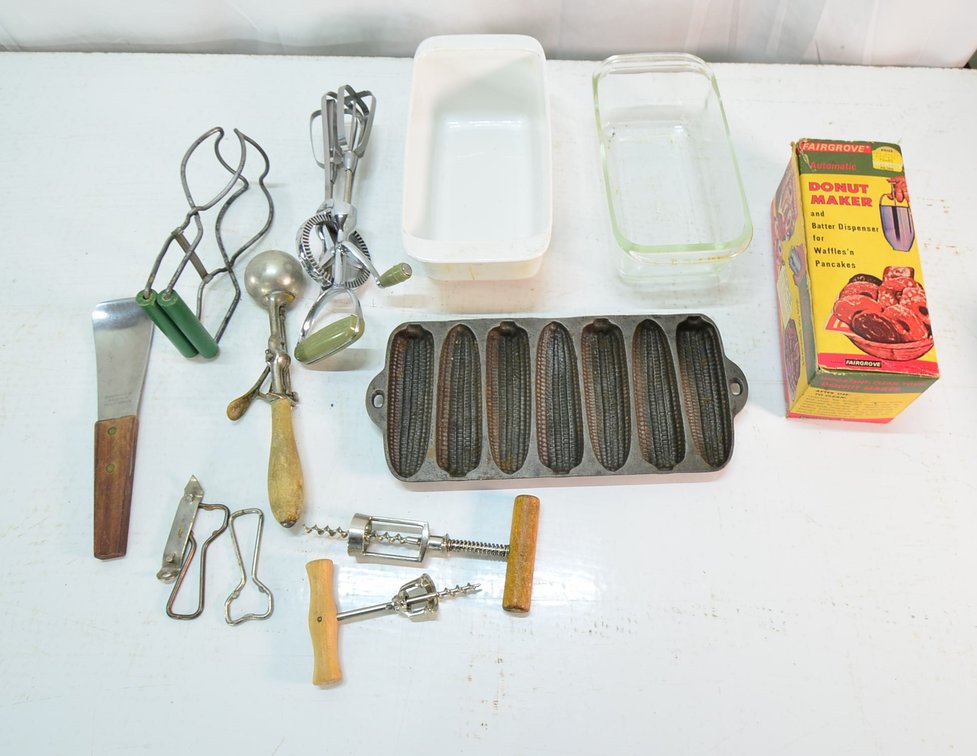 Donut maker, Cornbread baking Tin and More