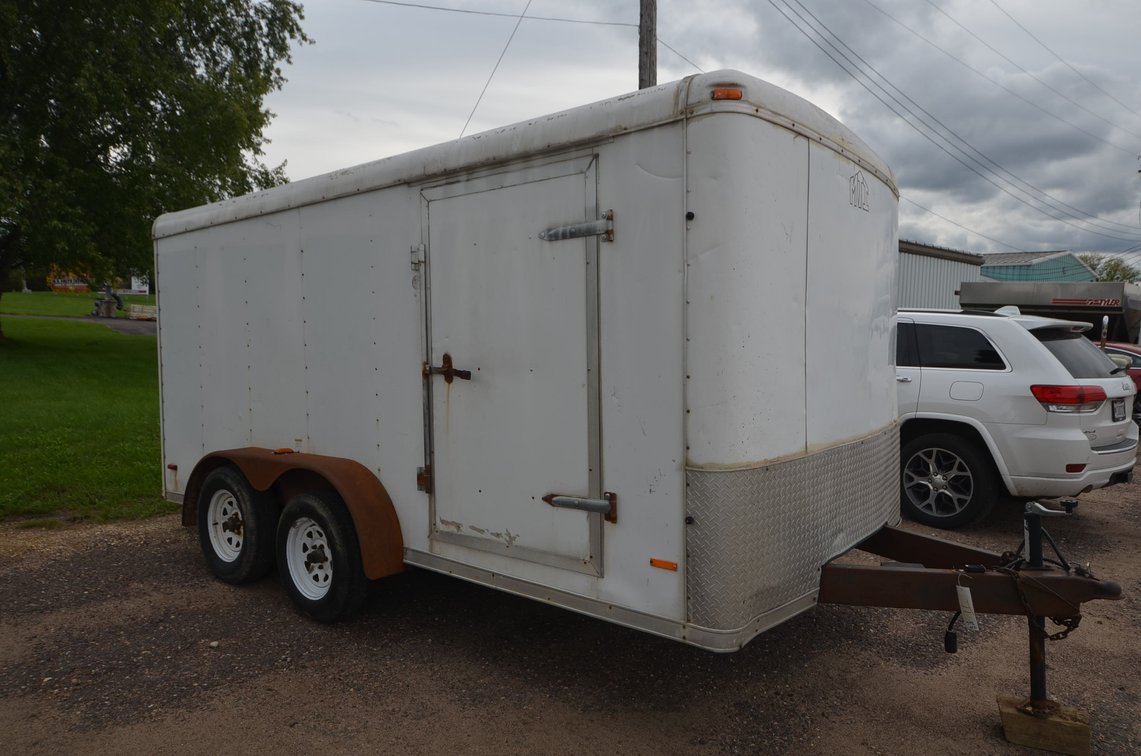 2006 Middlebury 16' Enclosed Trailer