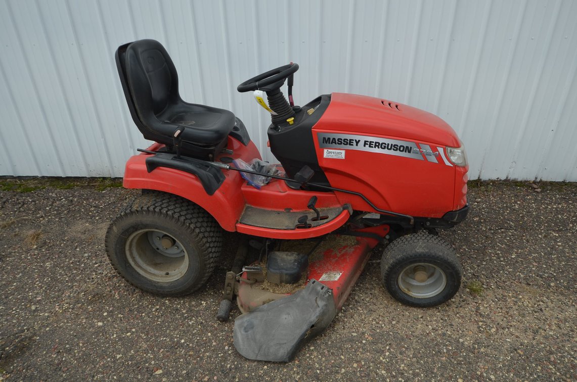 Massey Ferguson 2724 Lawn Tractor 