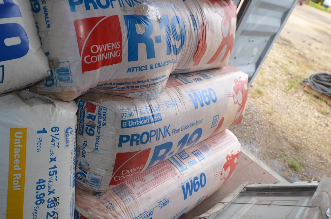 39" R19 Unfaced Insulation