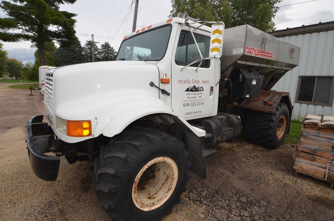 1990 International Fertilizer Truck, NO TITLE