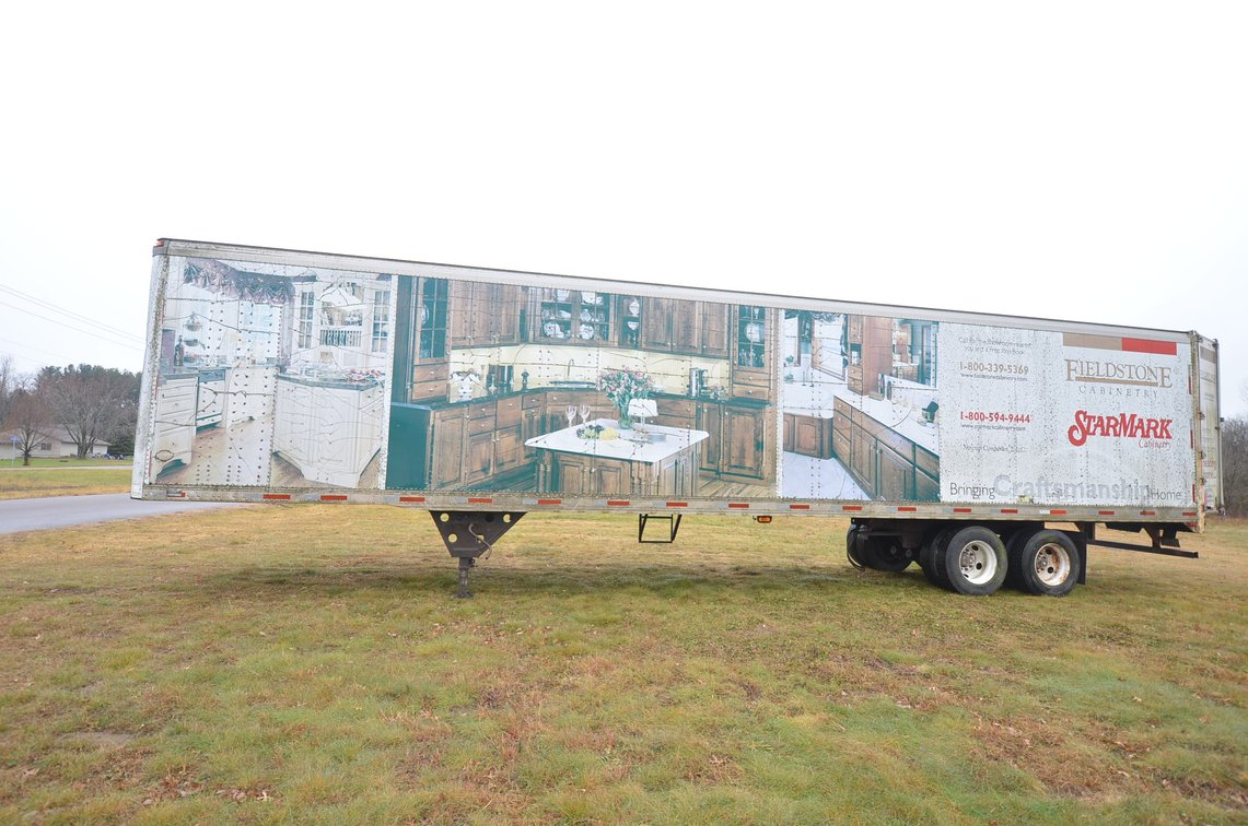 1995 Utility 48' Van Enclosed Trailer