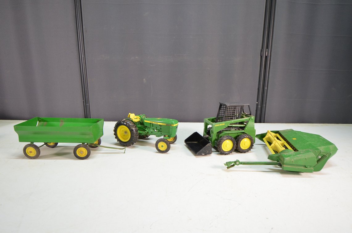 JD 7800 Ertl Die Cast Tractor