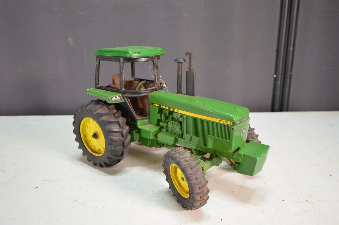 JD 4955 Ertl Die Cast Tractor