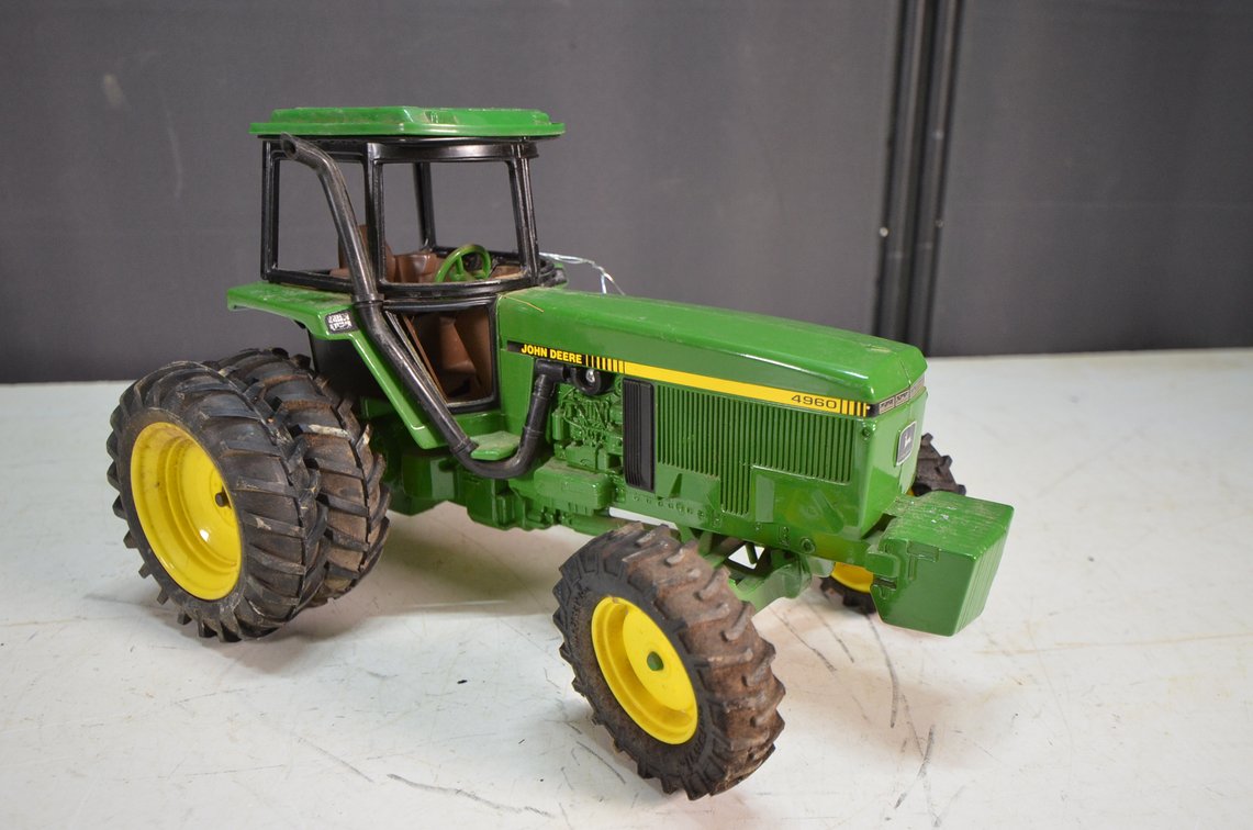 JD 4960 Ertl Die Cast Tractor