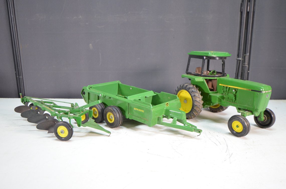 JD Ertl Die Cast Tractor, Accessories