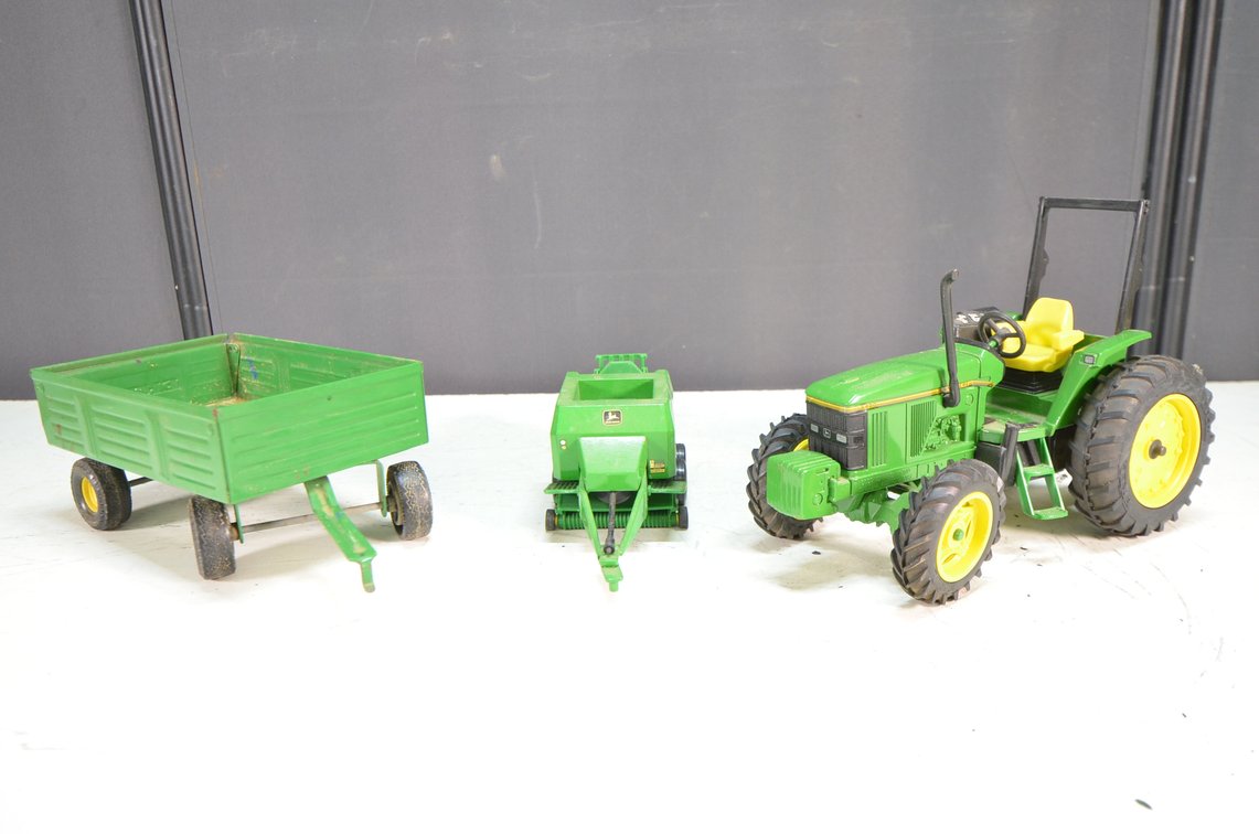 JD 6400 Die Cast Tractor, Accessories