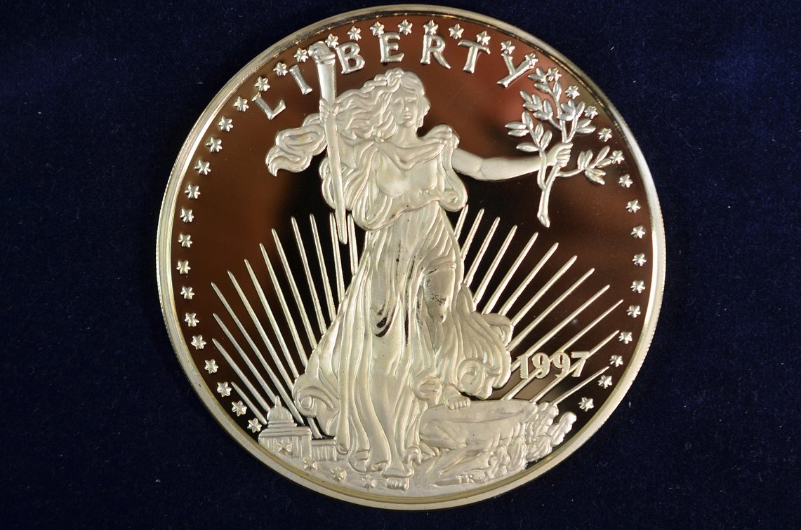 1993 8 oz Liberty Coin