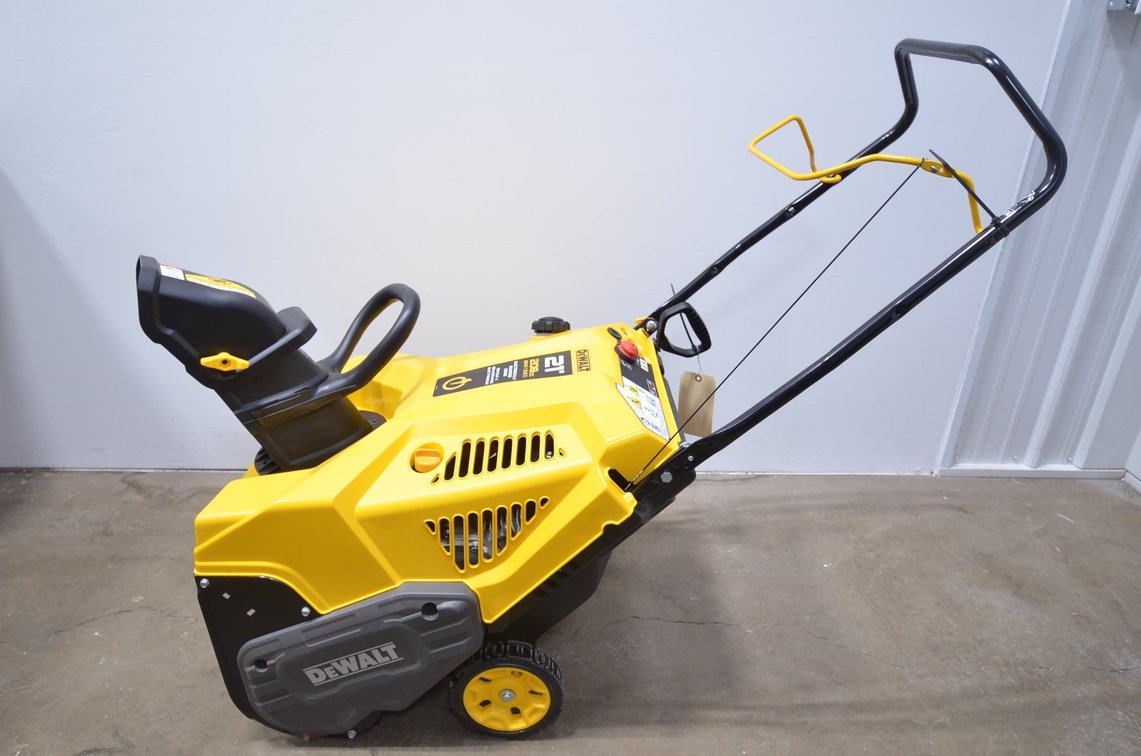 DeWalt 21"  Single Stage Snow Blower