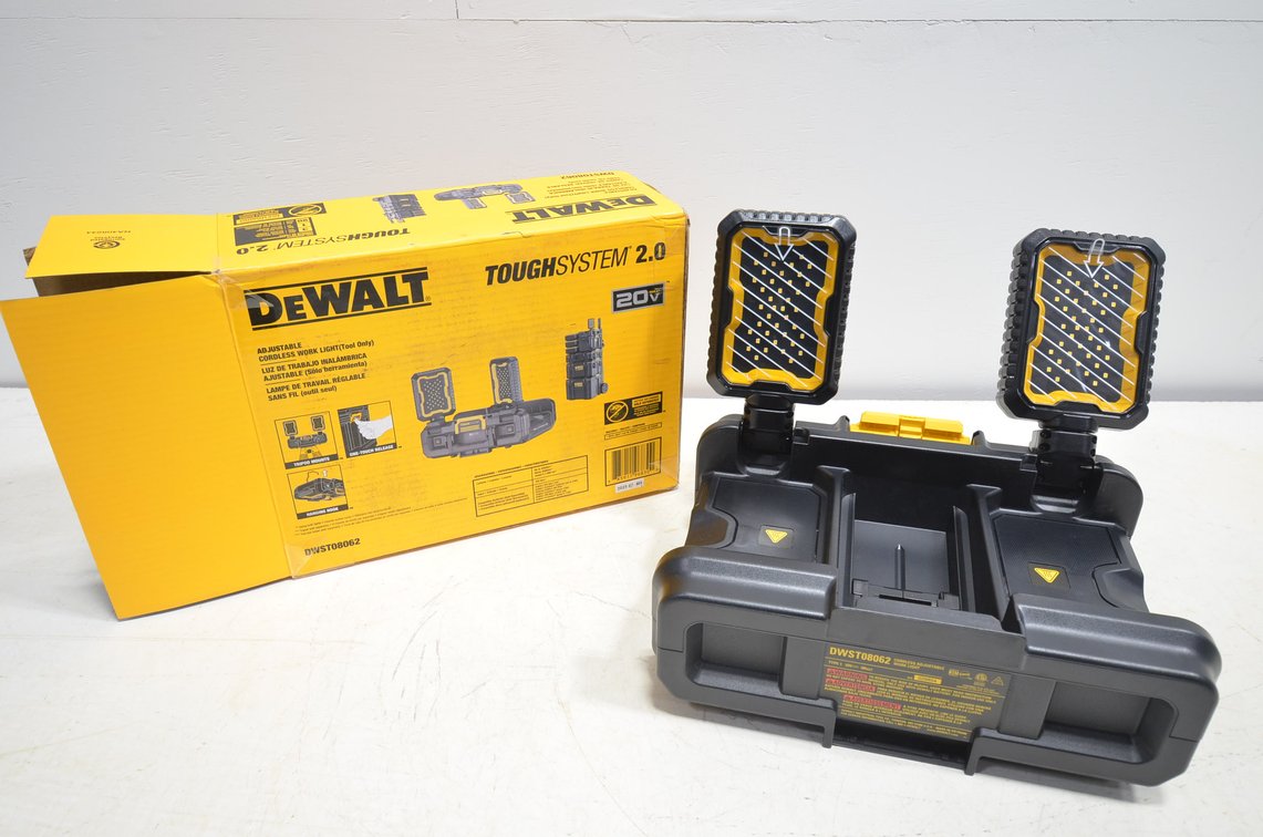 DeWalt Adjustable Cordless Work Light