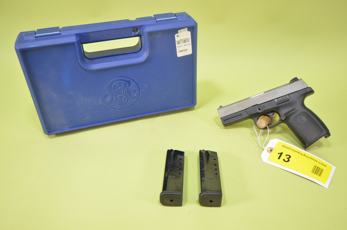 Smith And Wesson 40 VE 40 Cal Pistol