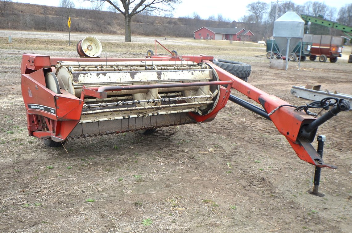 International 1190 Haybine