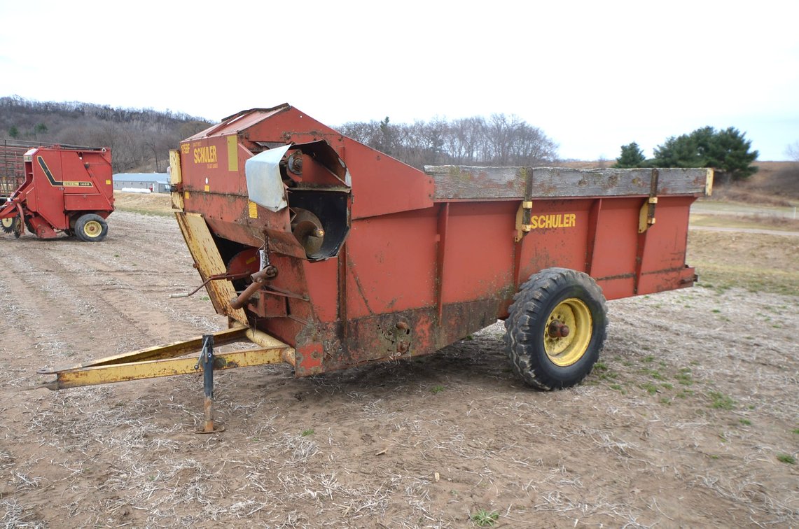 Schuler 175 BF Feed Wagon