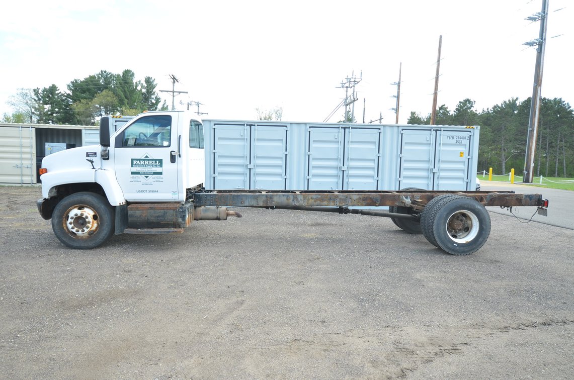 2004 GMC C7500 Cab and Chassis