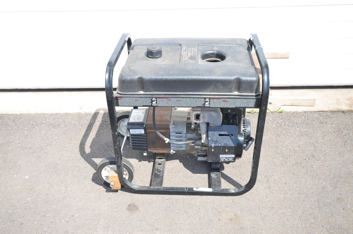 Coleman Powermate Maxa 5000 Generator