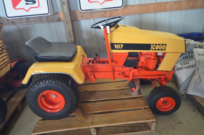 Image for Case 107 Garden Tractor