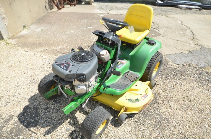 Image for John Deere LT180 Lawn Mower