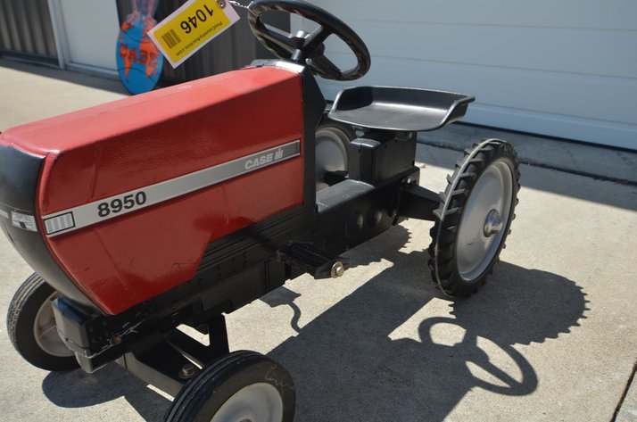 Image for Case IH 8950 Pedal Tractor