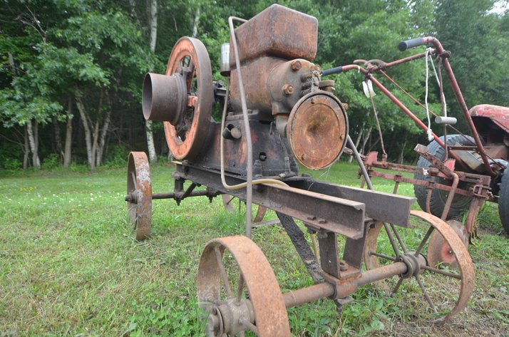 Image for 2.5 Hp Hit and Miss Engine on Cart