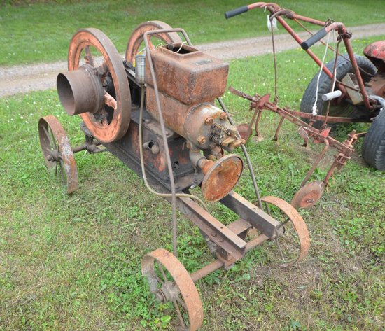 Image for 2.5 Hp Hit and Miss Engine on Cart