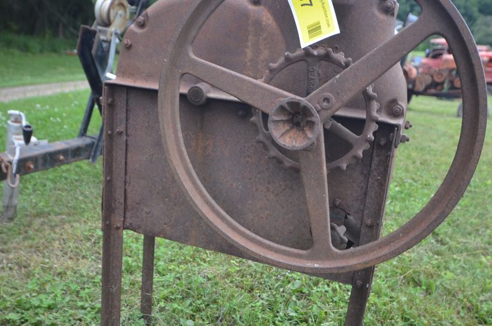 Image for John Deere Corn Sheller