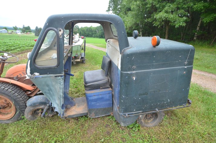 Image for 1959 Cushman 780-107 Delivery Tricycle
