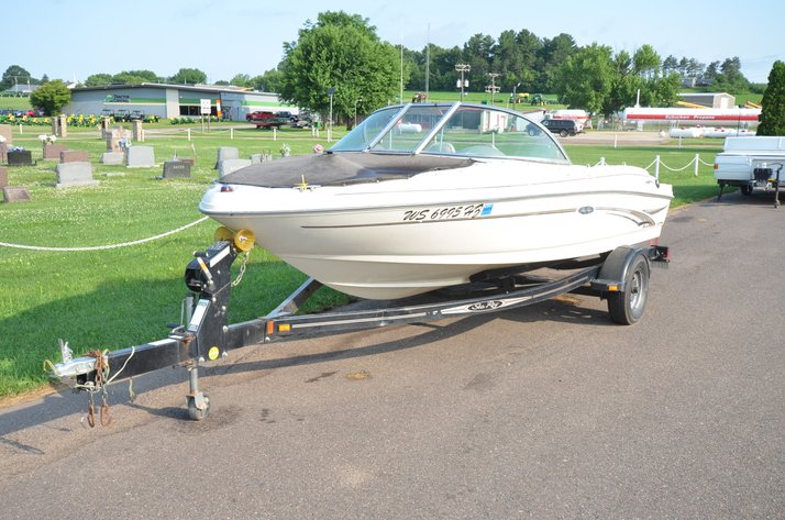 Image for 2002 SeaRay 176 BR Boat With Trailer
