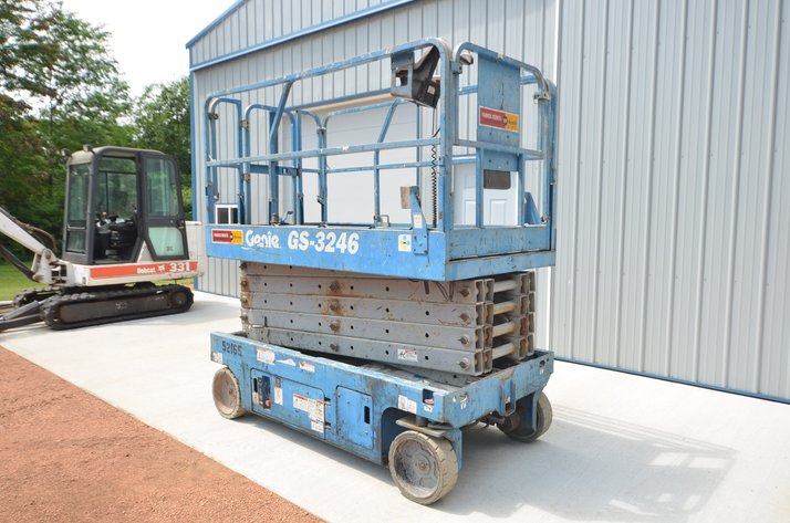 Image for 2005 Genie GS-3246 Scissor Lift