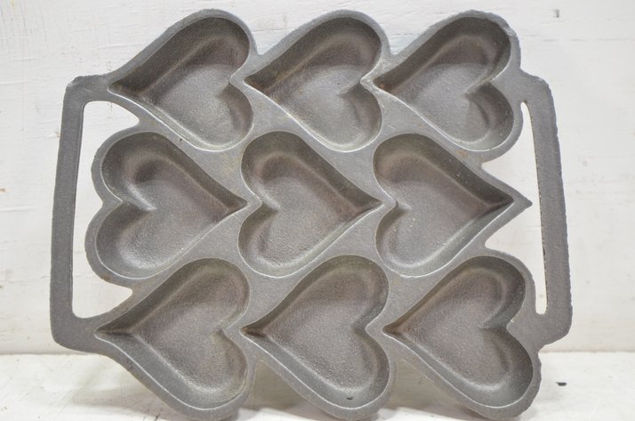 Image for Cast Iron Heart Pan