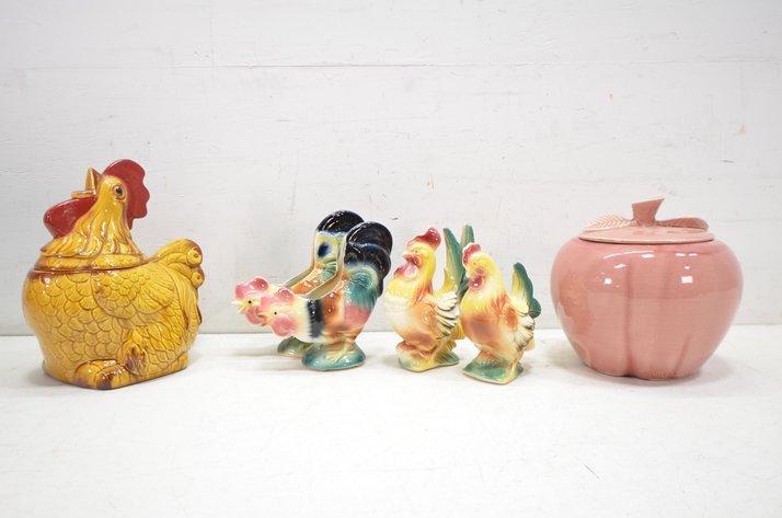 Image for (6) Vintage Ceramic Chickens And Apple