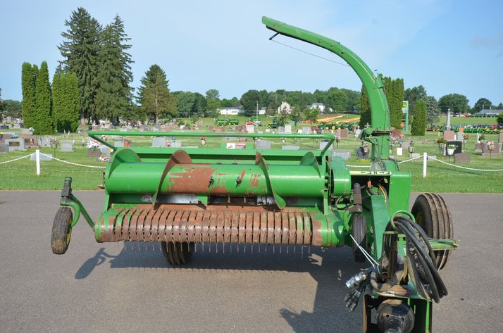 Image for John Deere 3950 Forage Chopper